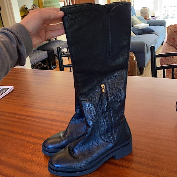 Salvatore Ferragamo Black Boots - Picture 2 of 15